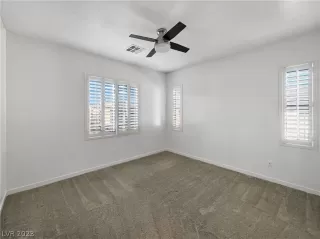 Photo #2: 2474156 Listing