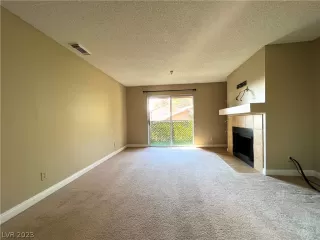 Photo #2: 2474164 Listing 