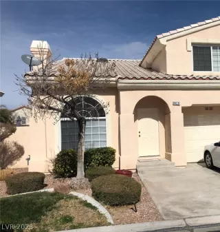 Photo #1: 2474168 Listing 