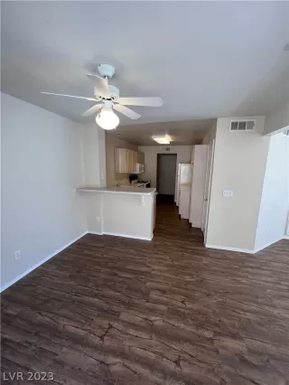 Photo #5: 2474168 Listing 