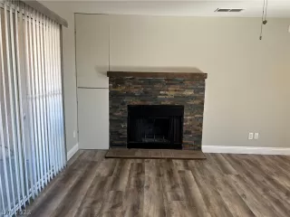 Photo #4: 2474188 Listing 