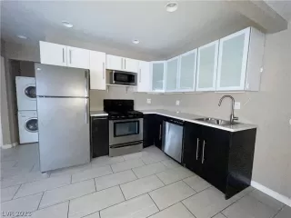 Photo #2: 2474199 Listing 