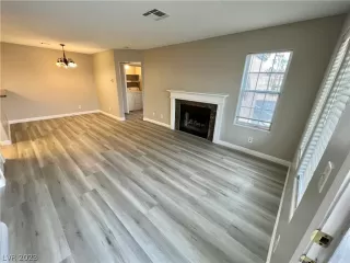 Photo #3: 2474209 Listing 