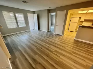 Photo #5: 2474209 Listing 