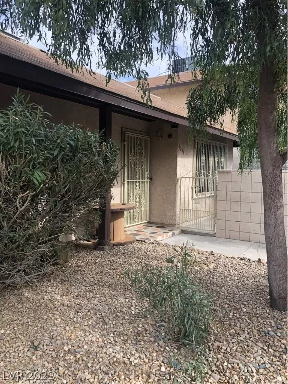 MLS: 2474294 Condo For Sale