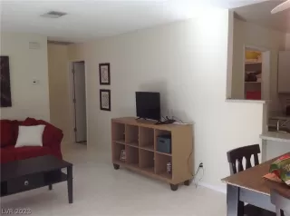 Photo #6: 2474294 Listing