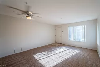 Photo #3: 2474330 Listing