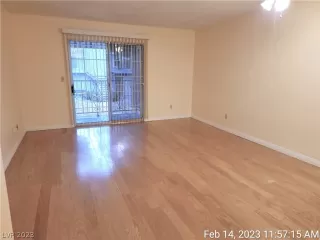 Photo #2: 2474334 Listing 