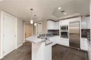 Photo #1: 2474365 Listing