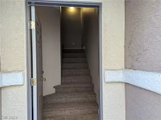 Photo #3: 2474389 Listing 
