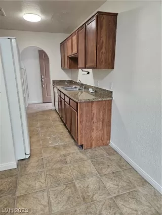 Photo #1: 2474408 Listing 