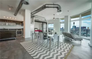 Photo #5: 2474410 Listing 