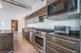 Photo #6: 2474410 Listing 