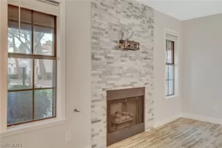 Photo #6: 2474413 Listing 