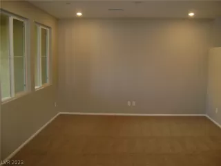 Photo #2: 2474422 Listing 