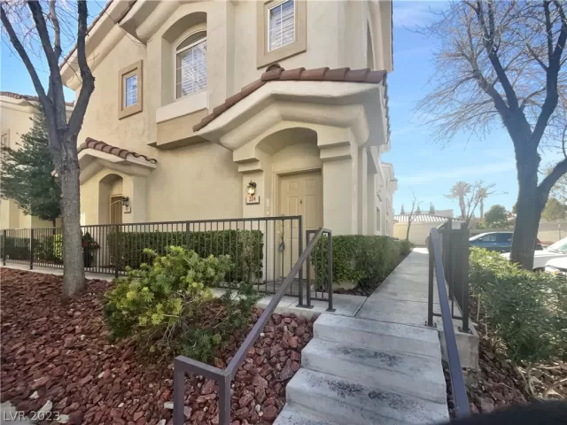 MLS: 2474437 Condo For Sale