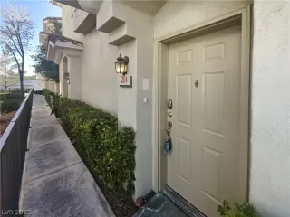 Photo #6: 2474437 Listing 