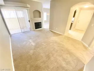 Photo #1: 2474461 Listing 