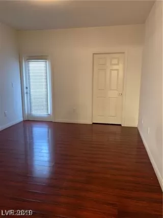 Photo #5: 2474515 Listing 