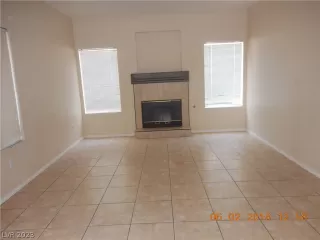 Photo #2: 2474591 Listing