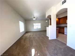 Photo #3: 2474602 Listing 