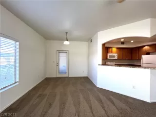 Photo #6: 2474602 Listing 