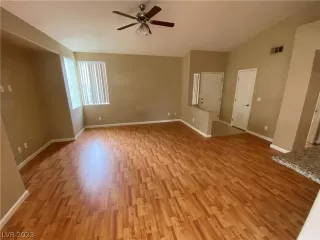 Photo #2: 2474633 Listing 