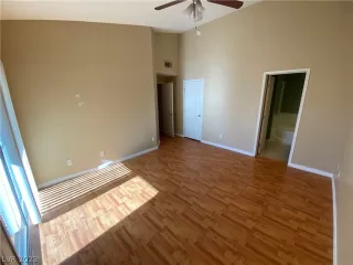 Photo #5: 2474633 Listing 