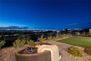 Photo #1: 2474646 Listing