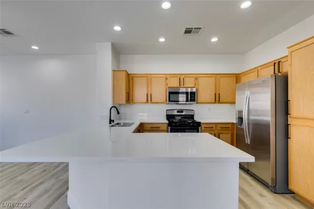 MLS: 2474690 Condo For Sale