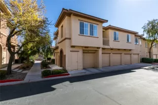 Photo #4: 2474690 Listing