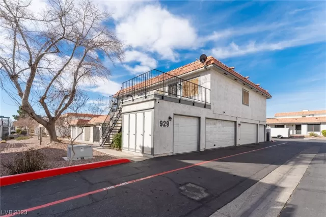 MLS: 2474699 Condo For Sale