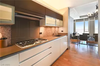 Photo #6: 2474703 Listing 