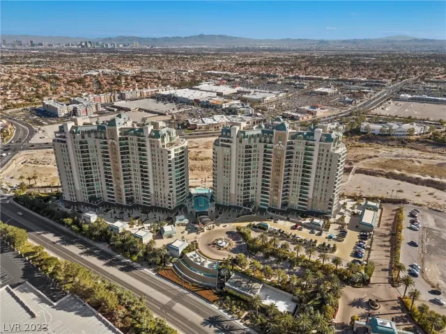 MLS: 2474756 Condo For Sale