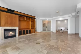 Photo #2: 2474756 Listing