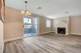 Photo #3: 2474772 Listing 