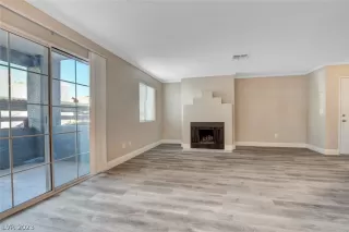 Photo #5: 2474772 Listing 