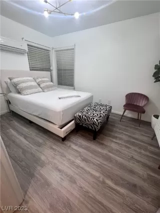 Photo #6: 2474781 Listing