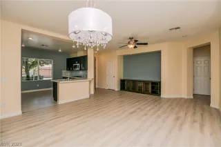 Photo #5: 2474789 Listing 