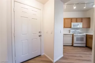 Photo #4: 2474829 Listing 