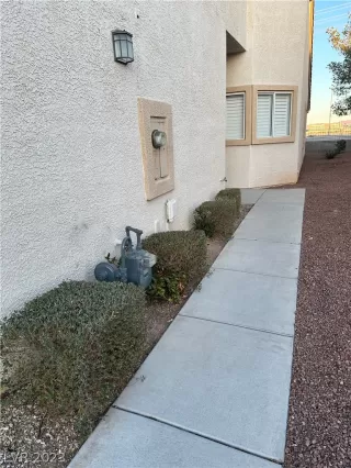 Photo #1: 2474862 Listing 