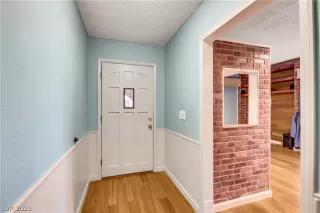 Photo #3: 2474880 Listing