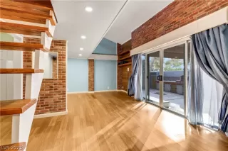 Photo #6: 2474880 Listing