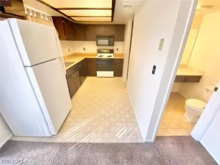 Photo #5: 2474896 Listing 