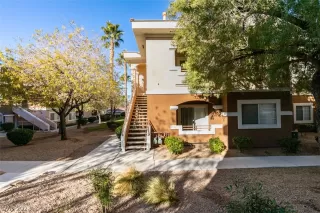 Photo #1: 2474916 Listing 