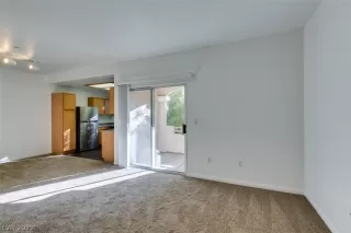 Photo #4: 2474916 Listing 