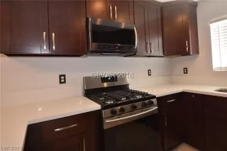 Photo #1: 2474918 Listing 