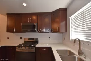 Photo #2: 2474918 Listing 