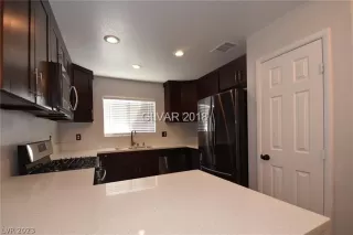 Photo #4: 2474918 Listing 