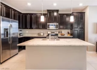 Photo #4: 2474955 Listing 